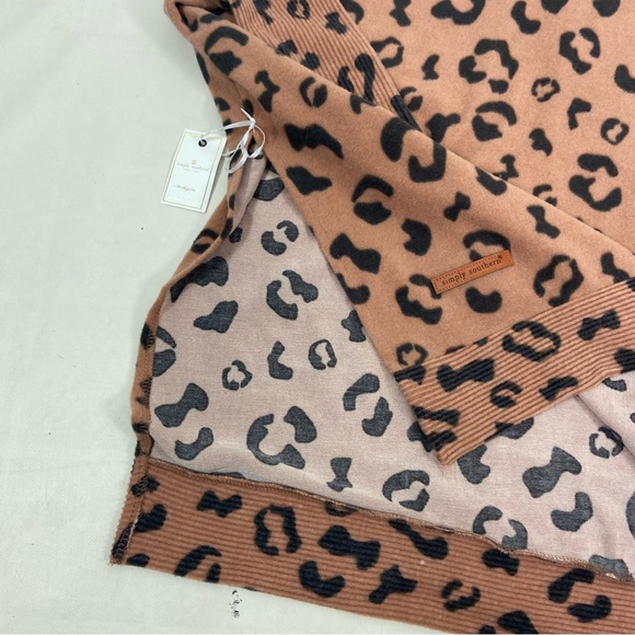 Simply Southern Leo leopard loose turtleneck top drop shoulders. One size - Picture 6 of 8